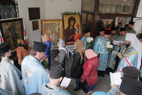 Священнослужителі й миряни єпархії провели паломництво до Холмської чудотворної ікони Богородиці